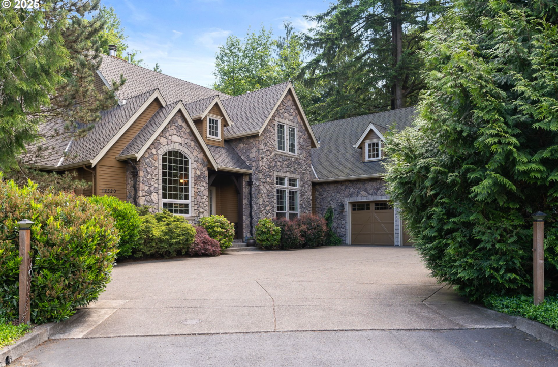 Expertly Crafted Main Level Living Skyline Stunner